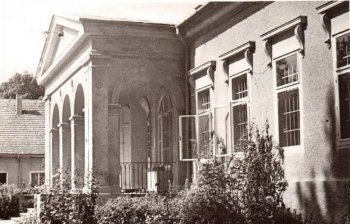 Domov sociálnych služieb Čeláre-Kírť: Rekonštrukcia barokového kaštieľa