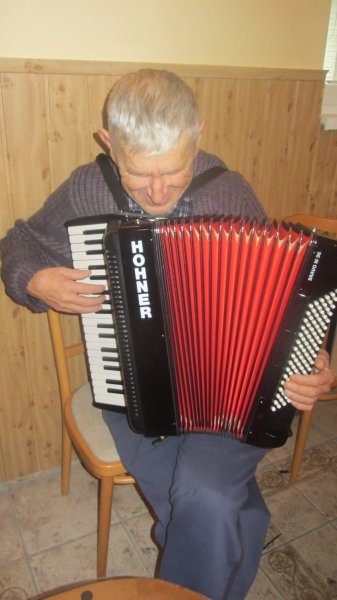 Na vlnách tónu akordeónu