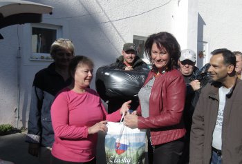 Návšteva  Slovenského červeného kríža v DSS Čeláre - Kírť