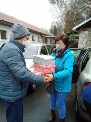 Krabica plná lásky