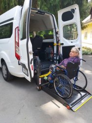Poďakovanie MPSVaR SR a ÚBBSK za finančnú podporu pri nákupe deväťmiestneho motorového vozidla so zdvíhacou plošinou na prepravu aj imobilných osôb