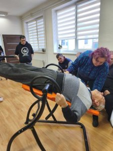 Stretnutie v telocvični – regulujeme vianočné kilá