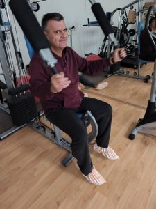 Stretnutie v telocvični – regulujeme vianočné kilá