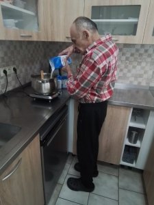 Príprava a varenie bazového sirupu