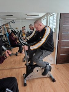 Stretnutie v telocvični – regulujeme vianočné kilá