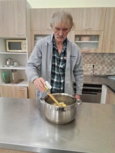 Príprava a varenie bazového sirupu