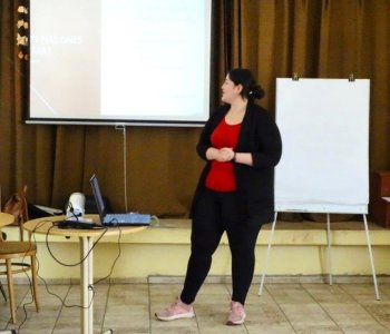 Vzdelávacia aktivita na tému „Asertívna komunikácia a deeskalačné techniky pracovníkov v sociálnych službách“