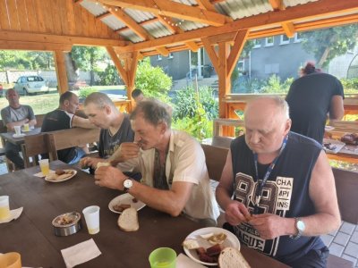 Letná grilovačka a prvé spoločné využitie nášho nového altánku