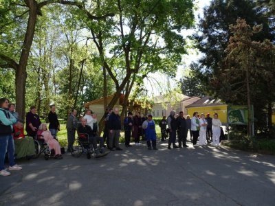Stavanie mája znovu prinieslo do nášho zariadenia radosť aj krásu tradícií