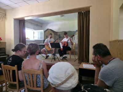 „Na vlnách krásnych tónov“ - Koncert  žiakov ZUŠ Balog nad Ipľom