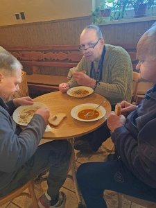 Stretnutie prijímateľov pri motivačnom občerstvení